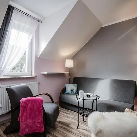 Apartment Dom Daleko Od Domu *